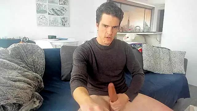 HeteroOli from StripChat