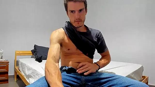 HeteroOli from StripChat