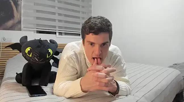 HeteroOli from StripChat