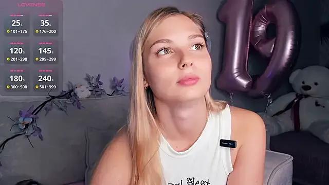 Hidden_charm from StripChat
