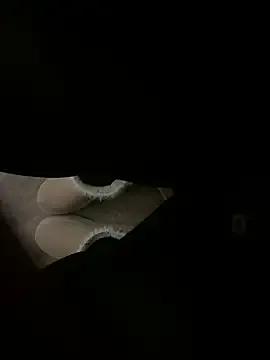 HiddenHoneyLDN from StripChat