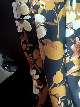 HiddenHoneyLDN from StripChat