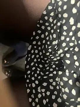 HiddenHoneyLDN from StripChat