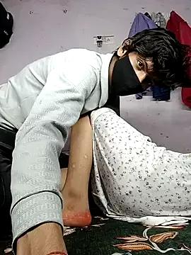 Hiddennisha from StripChat