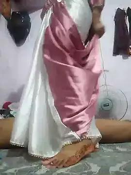 Hiddennisha from StripChat
