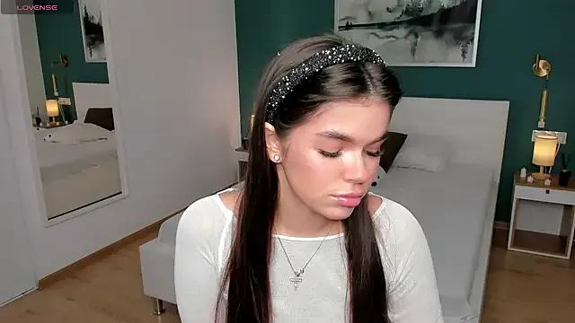 HollisHearl from StripChat