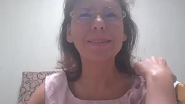 HollyJewel from StripChat