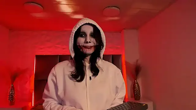 HollyPeach from StripChat