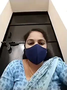 Hottamil_honey_couples from StripChat