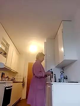 Hottie-Mom from StripChat