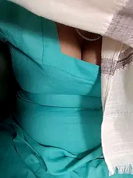 Hotty-Monaa from StripChat