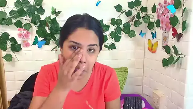 IndiaSexyStripper4u from StripChat