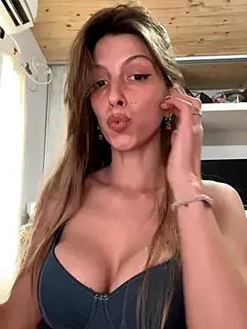 Irisdollhot from StripChat