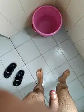 KeepCummingForYou73 from StripChat