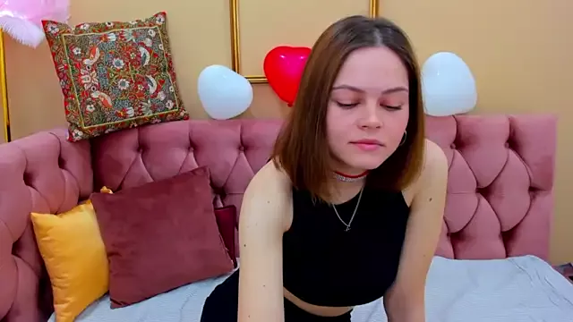 Kelly_Cuutie from StripChat