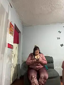 Kelly_greys from StripChat