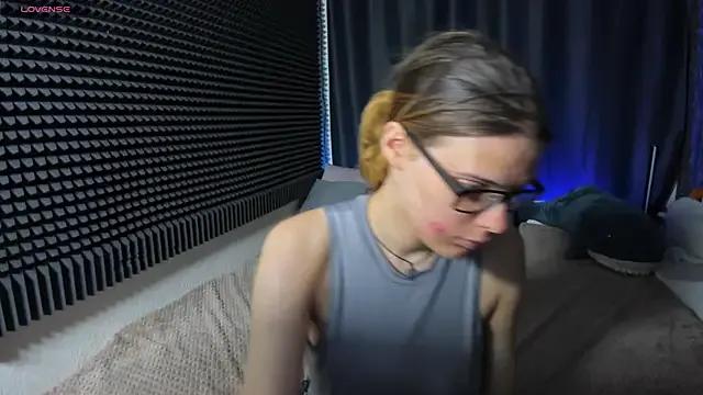 KIKI_Krash from StripChat