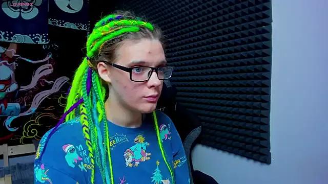 KIKI_Krash from StripChat