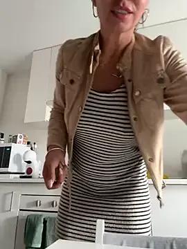 KimKelly13 from StripChat