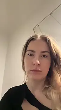 KissMissAngela from StripChat