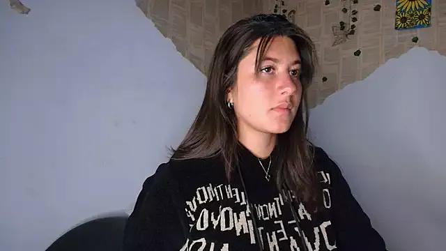 Kisstarxxx from StripChat
