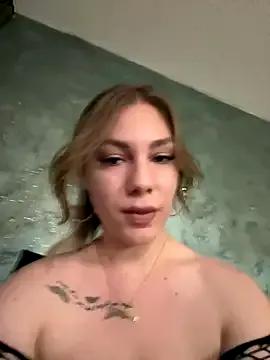 KittenKarlla from StripChat