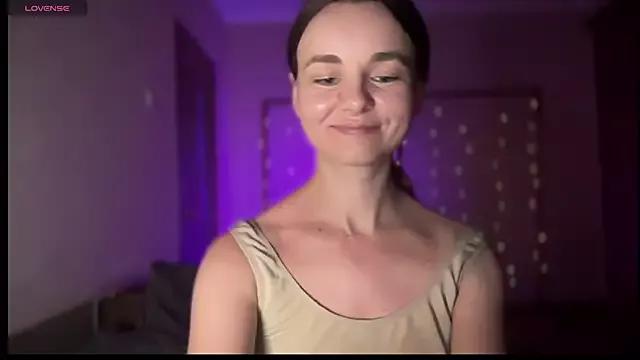 Lanaloulou from StripChat