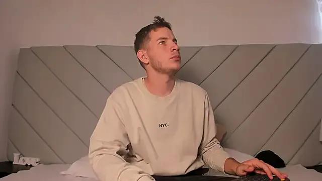 Lara_and_danny from StripChat