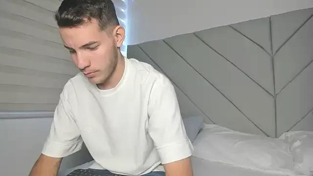 Lara_and_danny from StripChat