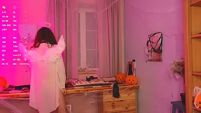 Laracroftmansion from StripChat