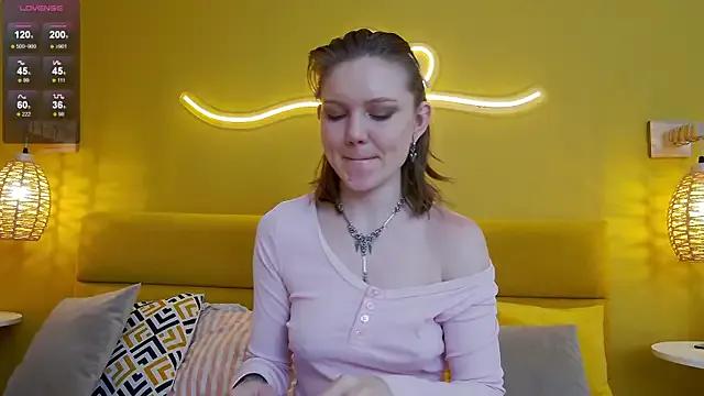 Lessysweety from StripChat