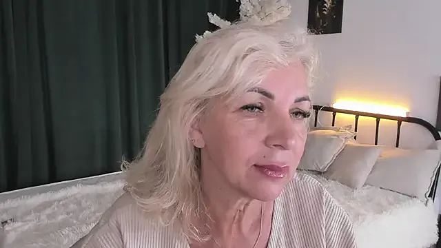 LiliaMoons from StripChat