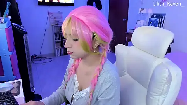 Lilith_Raven_ from StripChat