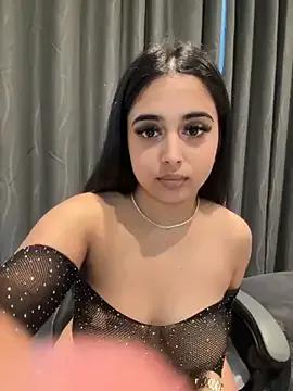LilMisIndianx from StripChat
