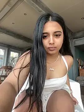 LilMisIndianx from StripChat