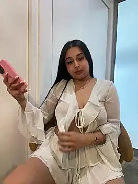 LilMisIndianx from StripChat