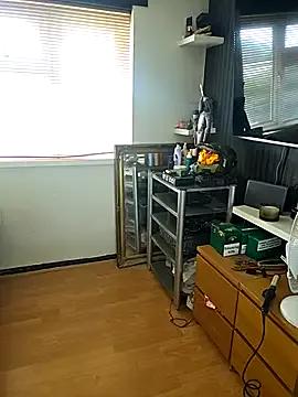 Lilylove27 from StripChat
