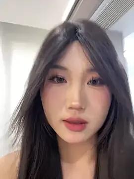 Lilyxye77 from StripChat