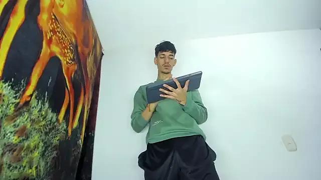 Littledemon777 from StripChat