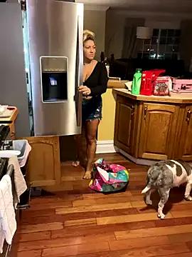LittleMissEeve from StripChat