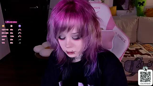 Lollyshy from StripChat