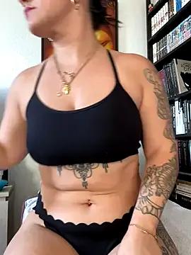 Luccreccia_ from StripChat