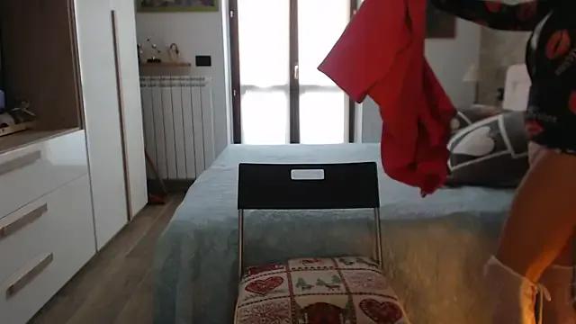 Lulu_italy from StripChat