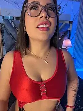 LylaLee111 from StripChat