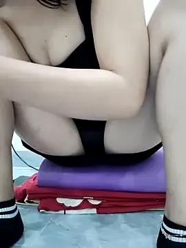 Lyly_suri07 from StripChat