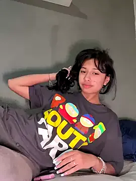 Lynn9000 from StripChat