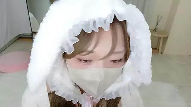 Mami-pokoch from StripChat