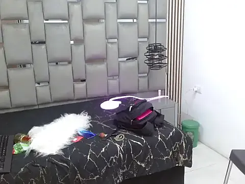 Memi_xxx from StripChat