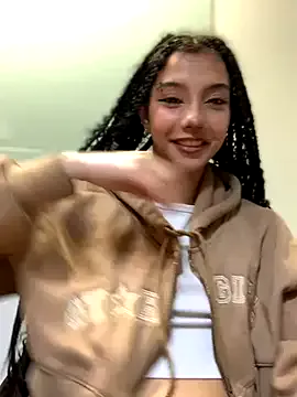 MiaaCute- from StripChat