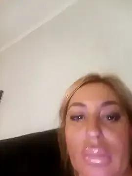 MiaMooly from StripChat